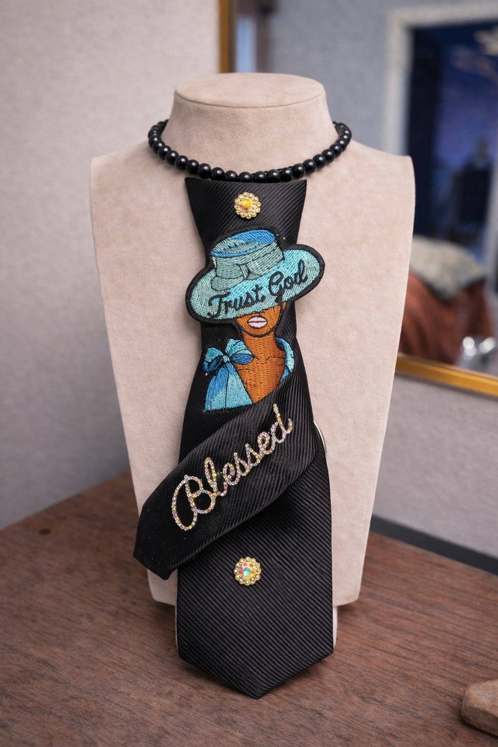 Trust God Necklace Tie