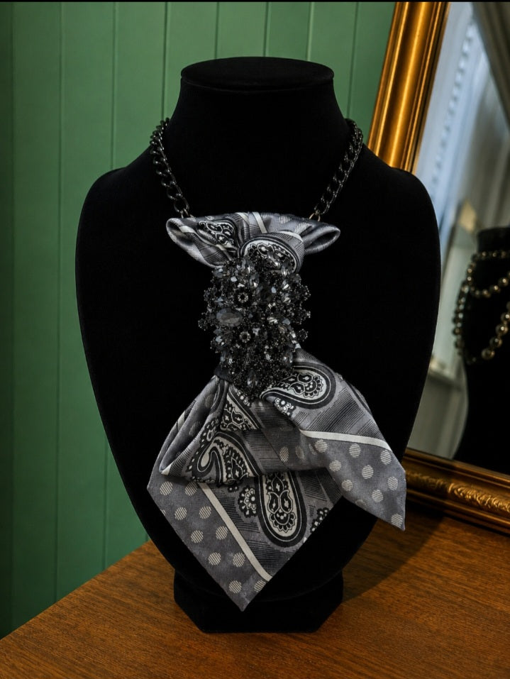 Black Elegant Paisley Necklace Tie